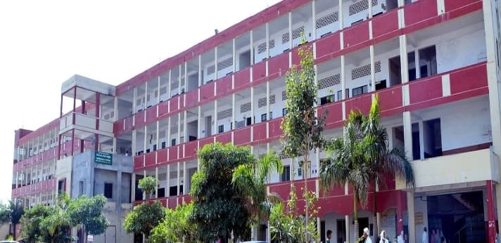 Shri Ayurved Mahavidyalaya